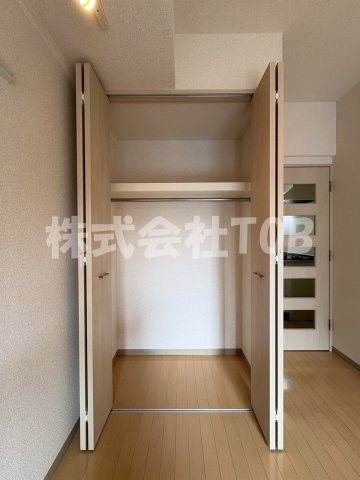 【収納】 | アドラステア | 洋室7.93帖　収納①