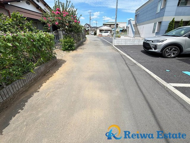 中古戸建　高座郡寒川町一之宮1丁目の前面道路含む現地写真