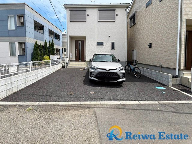中古戸建　高座郡寒川町一之宮1丁目の駐車場