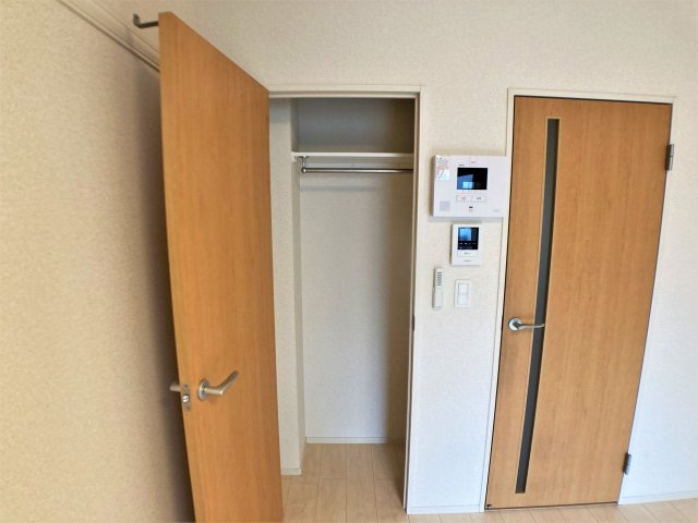 レオネクストレインボーの内装|明るい色調の室内です
