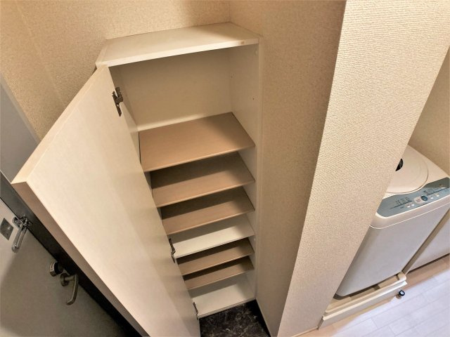 レオネクストレインボーのその他|シューズボックス