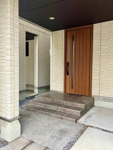 辻戸建のエントランス|エントランスです