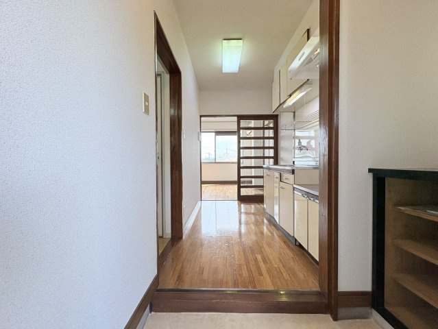 熊本市北区清水亀井町のアパートの玄関|落ち着いた玄関です