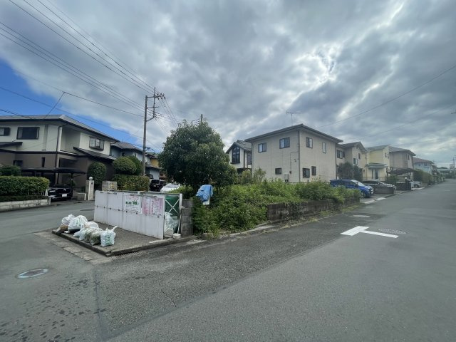 -三丁目不動産-　小川町東小川5丁目　角地の前面道路含む現地写真
