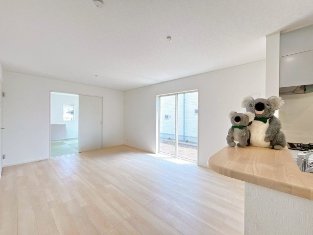 【間取り】 | 前橋市稲荷新田町　新築住宅 | 全居室収納や玄関収納に加え床下収納も完備した収納たっぷりの4LDK。約9.72平米の広々ルーフバルコニー付きで、ご家族が快適に暮らす開放的なお住まいを実現します。