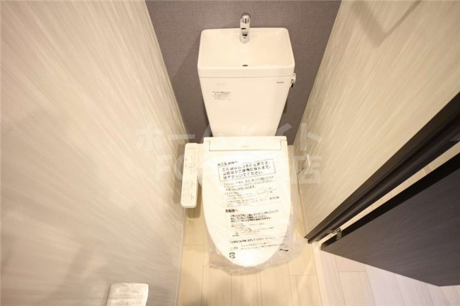 【トイレ】 | セオリー大阪ルチア | 落ち着いた色調のトイレです