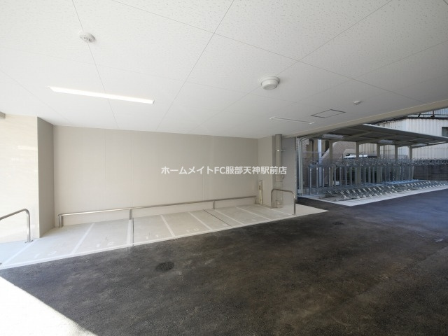 エスリードレジデンス梅田マークスの駐車場