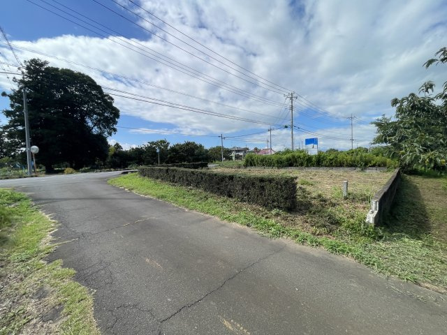つくば市面野井　南西角地の前面道路含む現地写真