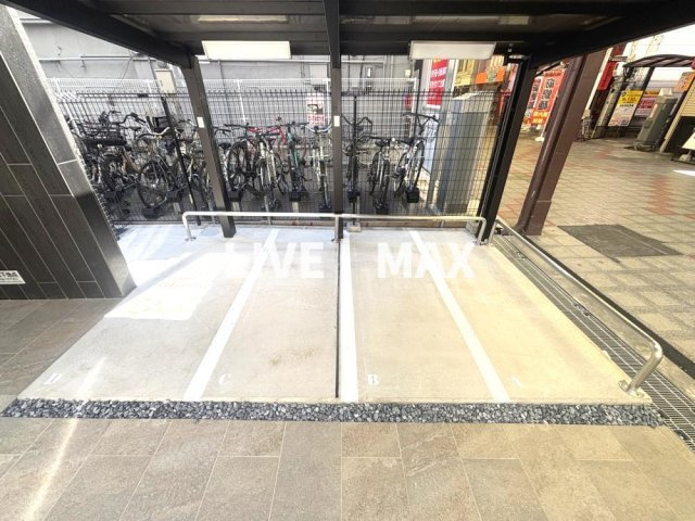 【駐車場】ファーストフィオーレ塚本ウェルビング