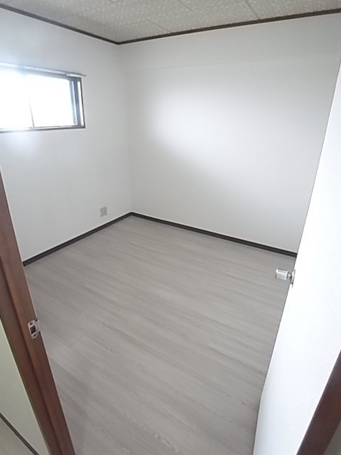 平井マンションの寝室