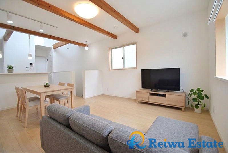 中古戸建　藤沢市大庭の居間・リビング