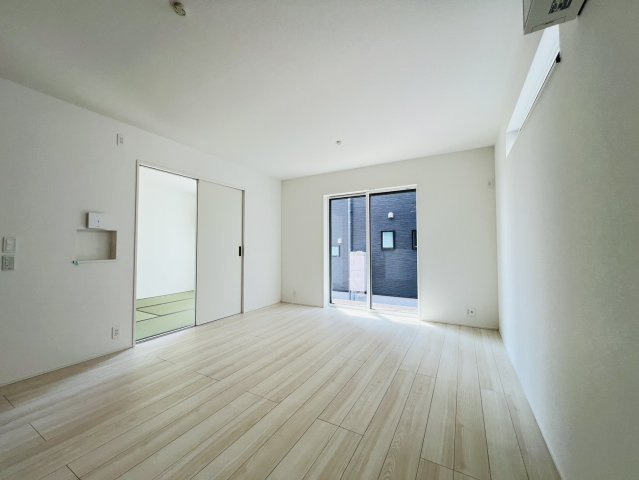 碧南市入船町7丁目26番他『仲介手数料無料』新築一戸建て・建売の居間・リビング
