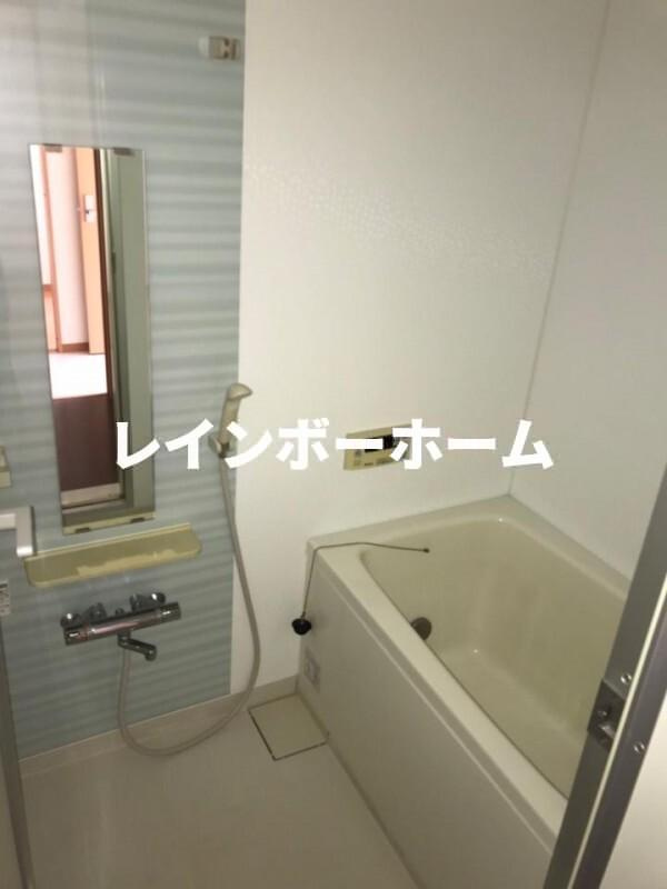 ソレイユ岸の浴室