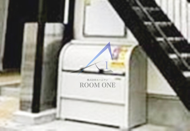 AZEST-RENT羽田12のその他共用部分|敷地内ごみ置き場です。