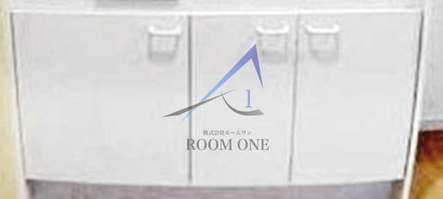 AZEST-RENT羽田12の収納|キッチン下収納です。