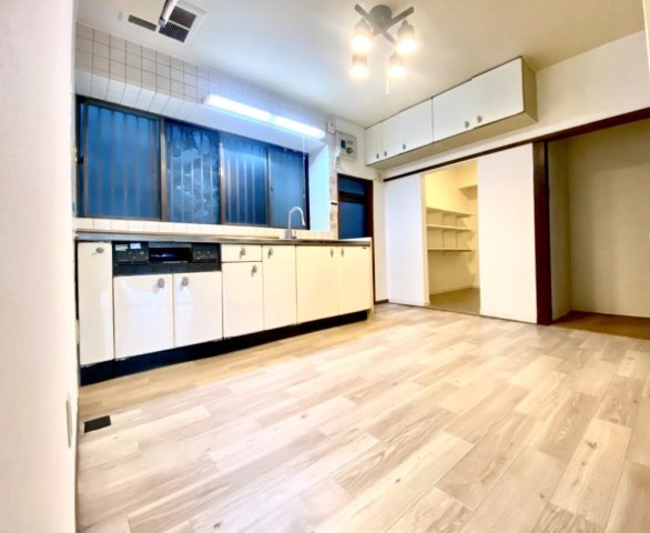 柳谷町戸建のキッチン|※写真は2024年12月リフォーム完成時点のものです。