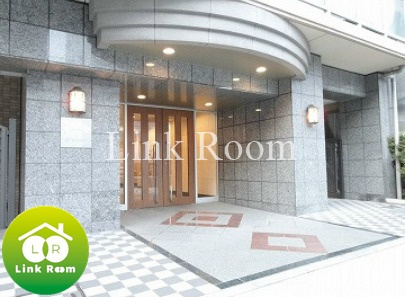 パークウェル神田EASTのエントランス