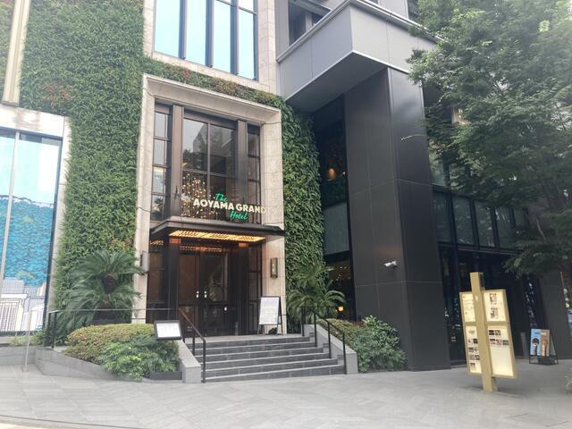 【エントランス】 | マリオンビル | 飲食店まで400m