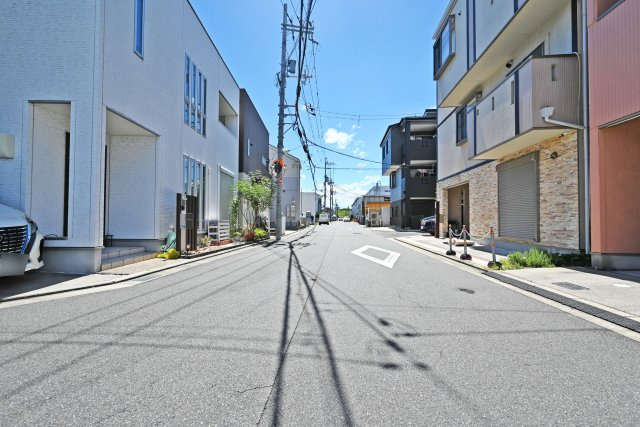 摂津市鳥飼西4丁目中古一戸建て│4LDK+駐車2台可の周辺|近隣に小・中学校が揃っており、お子さまの毎日の通学も安心です。