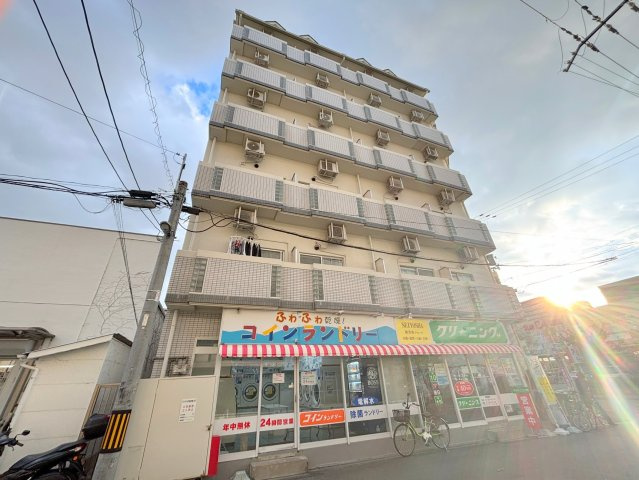 新大阪OMパレスの外観
