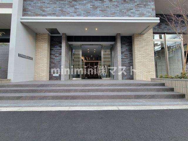 Dimora難波のエントランス