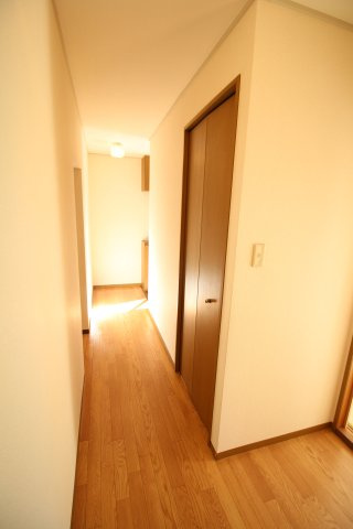 アゼリアコートの収納|※同タイプの間取りの別号室となります。現況優先です。