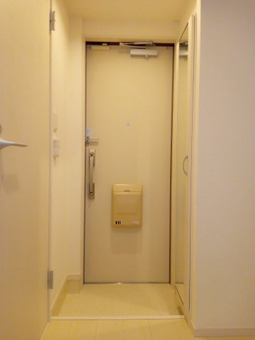 川崎市麻生区高石１丁目のアパートの玄関|参考写真