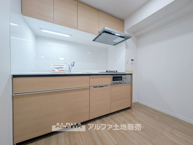 日神パレス立川のキッチン|【Modern Kitchen】◆新しいシステムキッチン◆
Panasonic製システムキッチンへ新規交換。食洗機も備え、毎日の料理や片付けを快適にします。