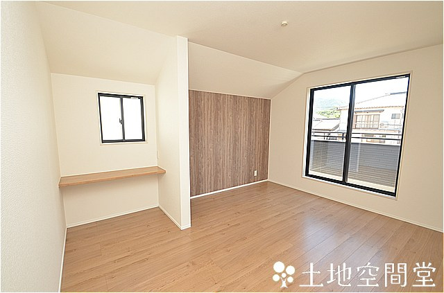 若葉2丁目2期1号地の寝室|主寝室　洋室10帖　