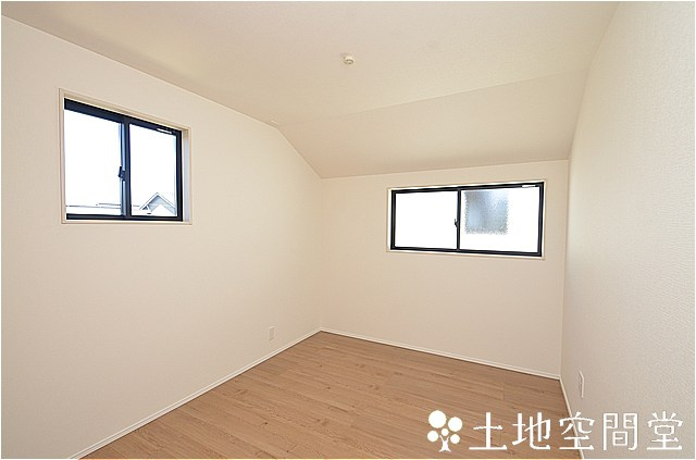 若葉2丁目2期1号地の子供部屋|2階　洋室6帖