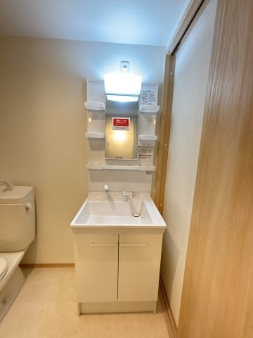 Lunaris Ebinaの洗面所|原状回復前につき、別のお部屋のお写真です。