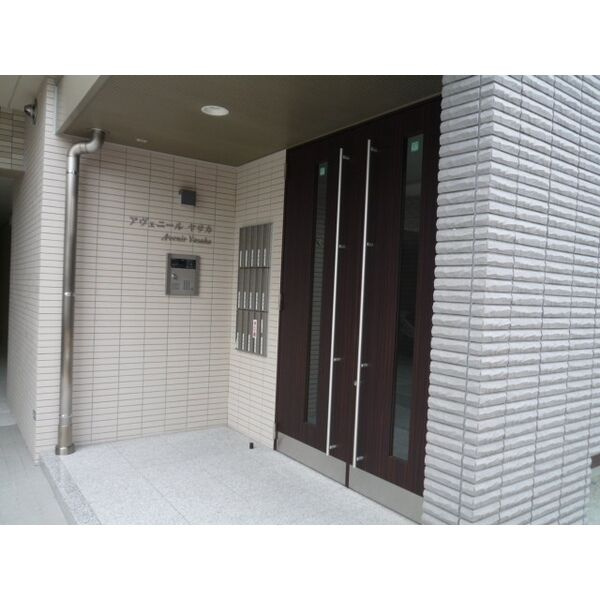 アヴェニール　ヤサカ　名古屋市賃貸　仲介手数料無料のエントランス