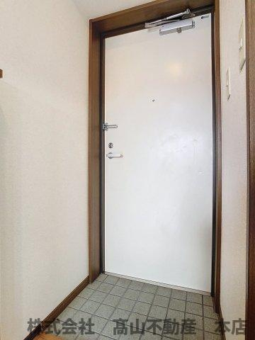 宗像市石丸１丁目の賃貸マンションの玄関