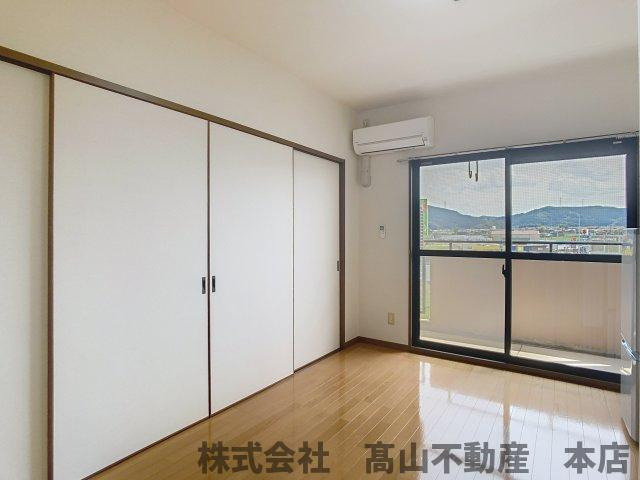 宗像市石丸１丁目の賃貸マンションの居間・リビング