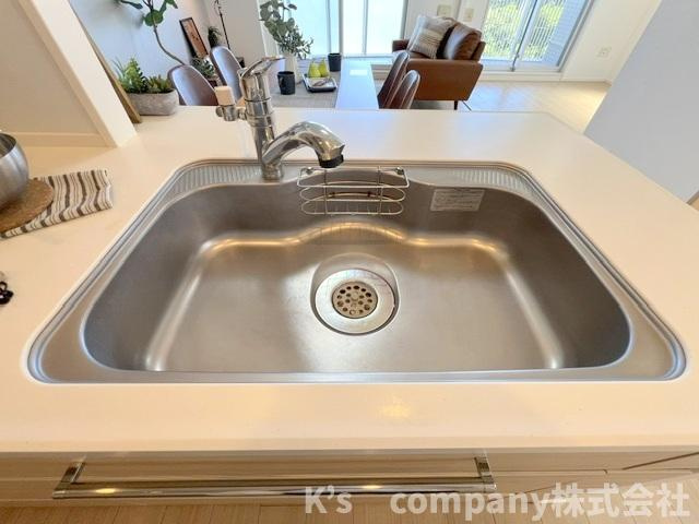 茅ヶ崎市汐見台　リストレジデンス茅ヶ崎海岸のキッチン|耐久性に優れたステンレス素材のシンク◇