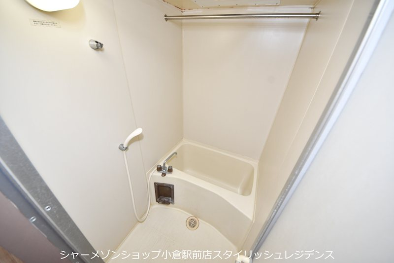 サンシティ日明の浴室