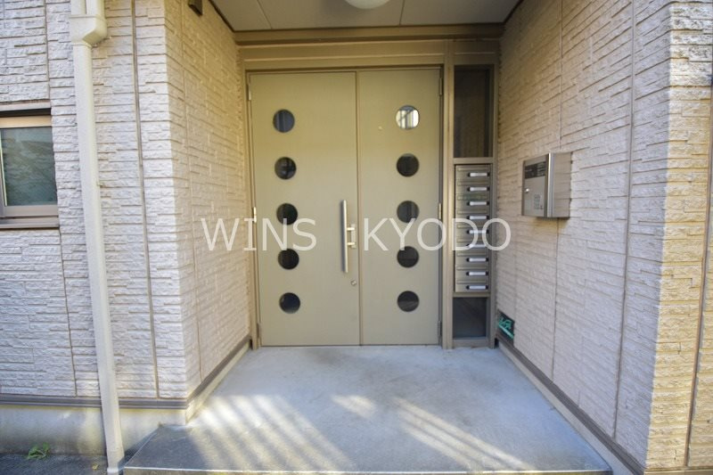 世田谷区桜丘５丁目の賃貸マンションのエントランス