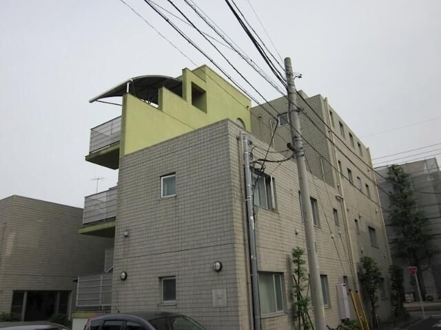 ラヴェール・２０００のエントランス