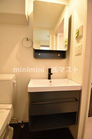 セレニテ堺筋本町リアンの洗面所
