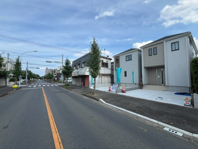 【仲介手数料無料】所沢市中新井3丁目―新築分譲住宅―限定2棟の前面道路含む現地写真|自然と調和した土地で、四季折々の風景を楽しみながら、自分だけの特別な空間を築く喜びを実感できます。