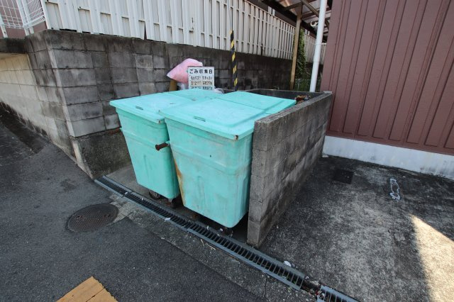 【設備】 | グリーンハイツ芝Ⅰ | 敷地内ゴミ置き場