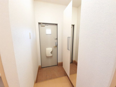 【玄関】 | フォーシーズン　Ｅ棟