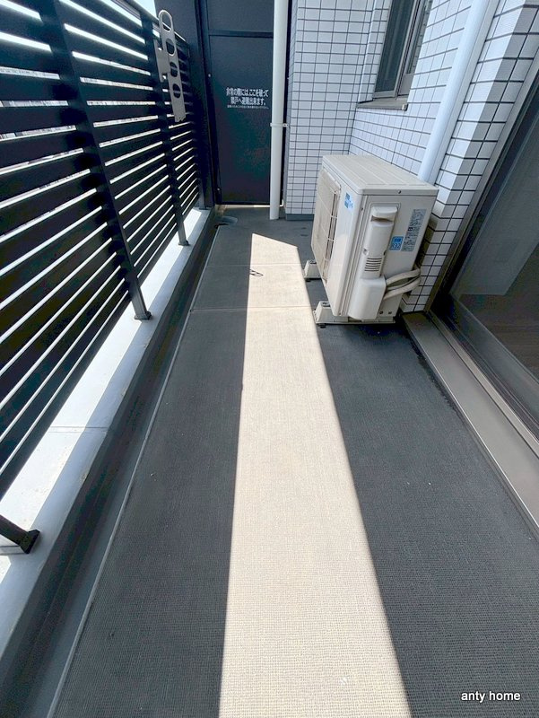プレサンス新大阪ザ・シティ　仲介手数料無料のバルコニー