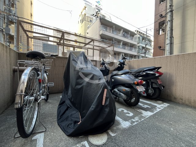 パセオ十三東のその他共用部分|パセオ十三東　バイク置き場