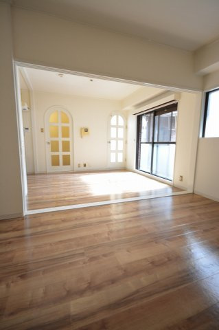 大阪市西区南堀江２丁目の賃貸マンションの洋室