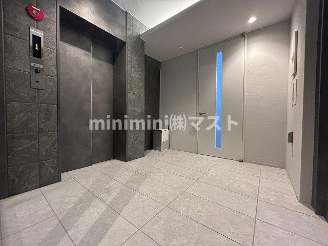 大阪市西区立売堀３丁目の賃貸マンションのエントランス