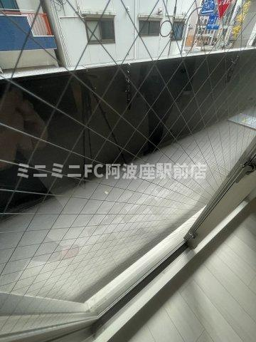 大阪市西区京町堀３丁目の賃貸マンションのバルコニー