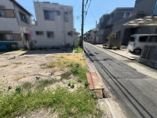 【前面道路含む現地写真】 | 加守町１丁目　売土地 | 【個性あふれる住まいを実現できる「建築条件無の売土地」です】
