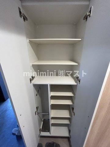 大阪市港区八幡屋１丁目の賃貸マンションの収納