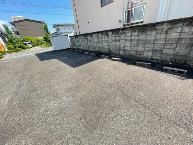 安城市昭和町貸店舗の駐車場